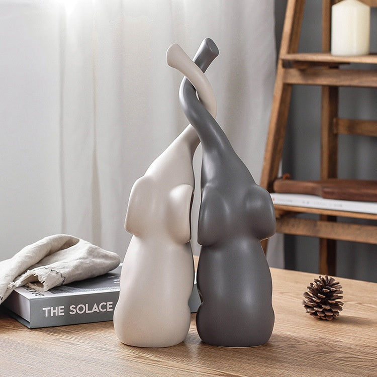 European Couple Figurine Home Decor Ornament Romantic Valentine Gift