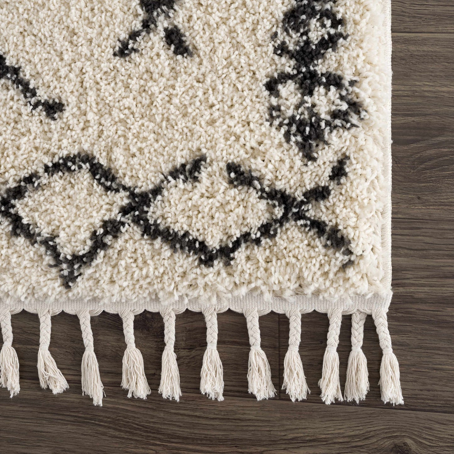 Godalming Plush Area Rug for Cozy Home Interiors