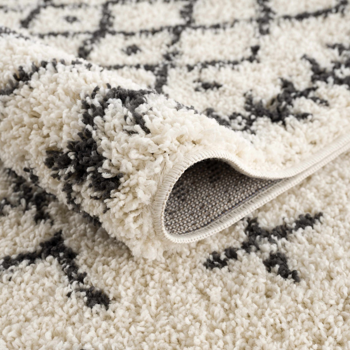 Godalming Plush Area Rug for Cozy Home Interiors