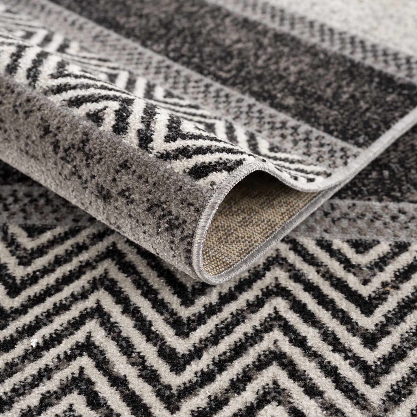 Middlestown Washable Area Rug for Modern Home Decor