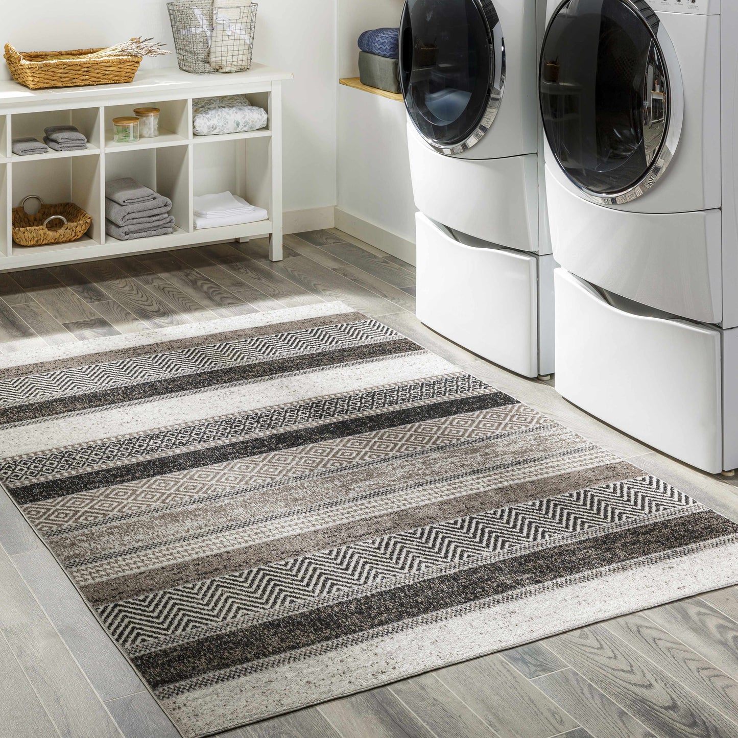 Middlestown Washable Area Rug for Modern Home Decor
