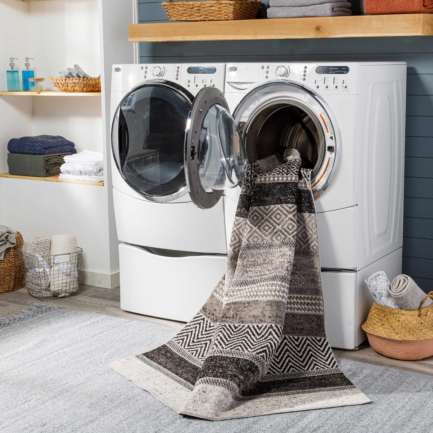 Middlestown Washable Area Rug for Modern Home Decor
