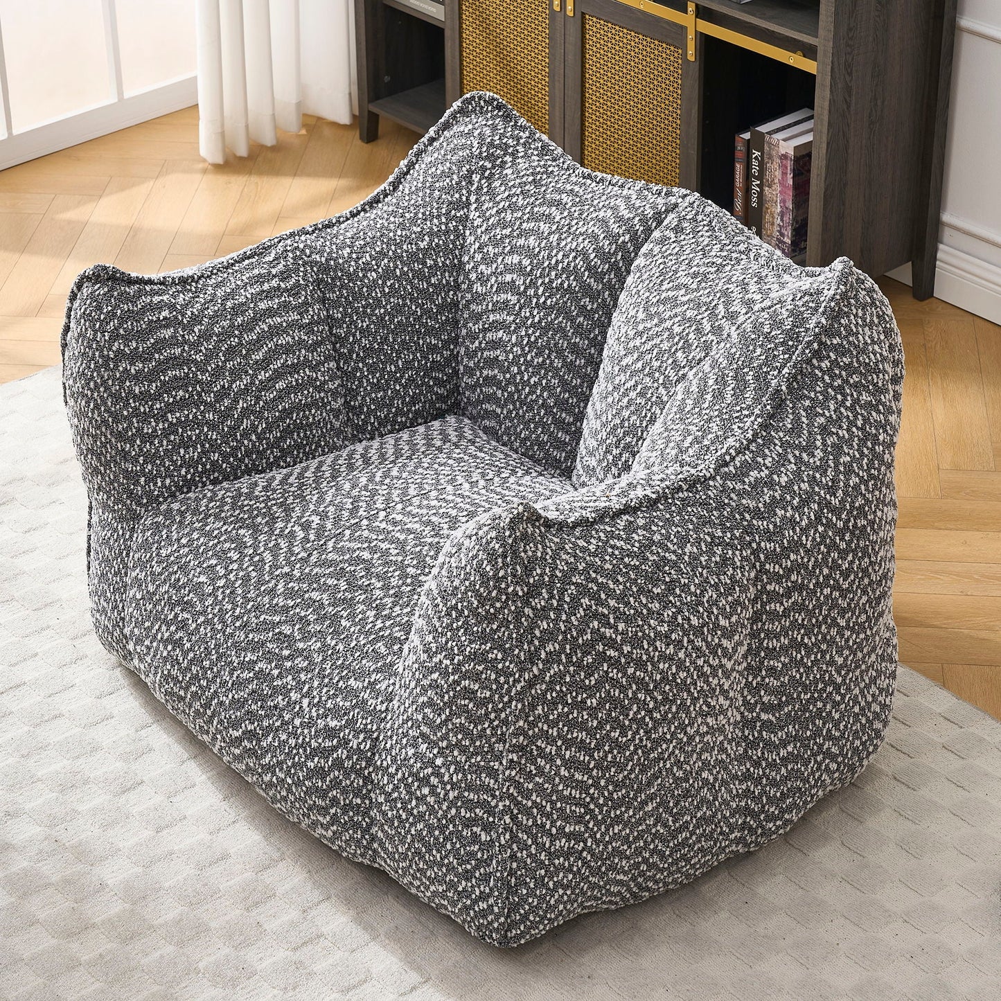 Comfortable Chenille Sofa Chair with Resilient Foam Cushion